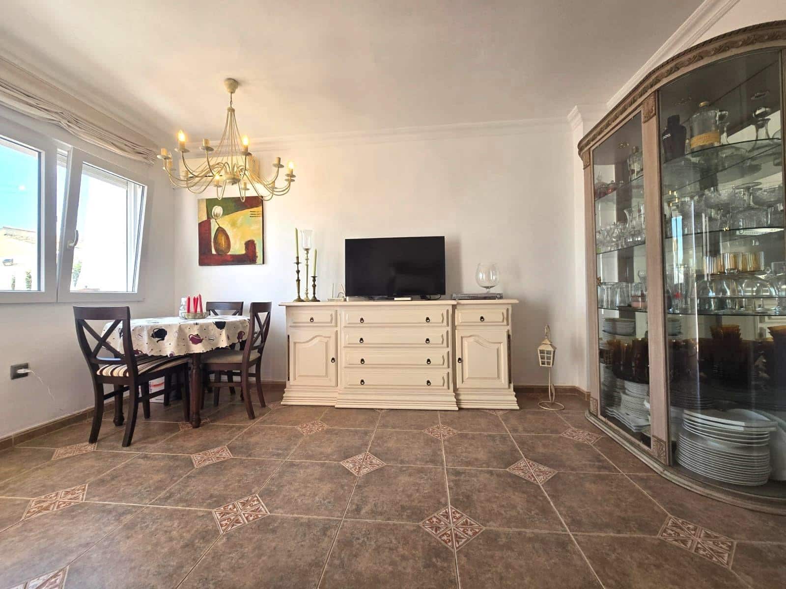3 soverom Hus til salgs i Torrevieja med svømmebasseng - € 272 000 (Ref: 9979188)