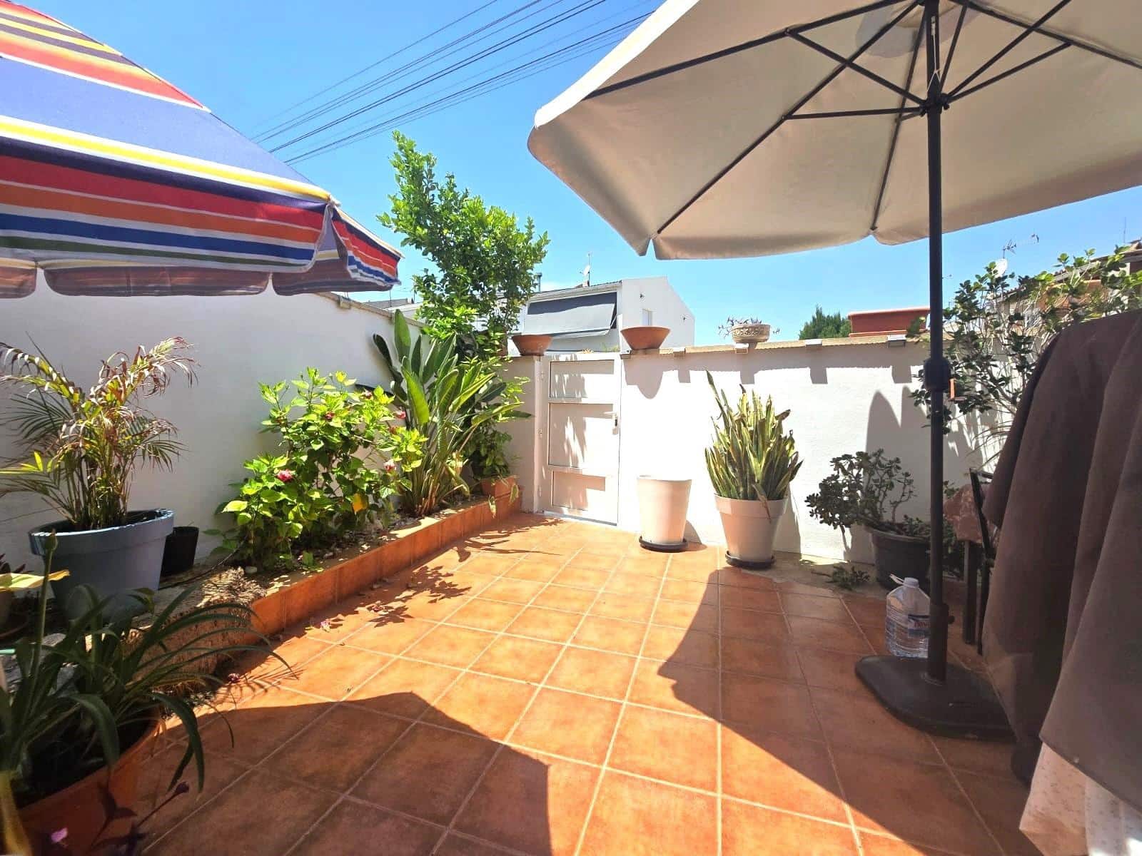 3 soverom Hus til salgs i Torrevieja med svømmebasseng - € 272 000 (Ref: 9979188)