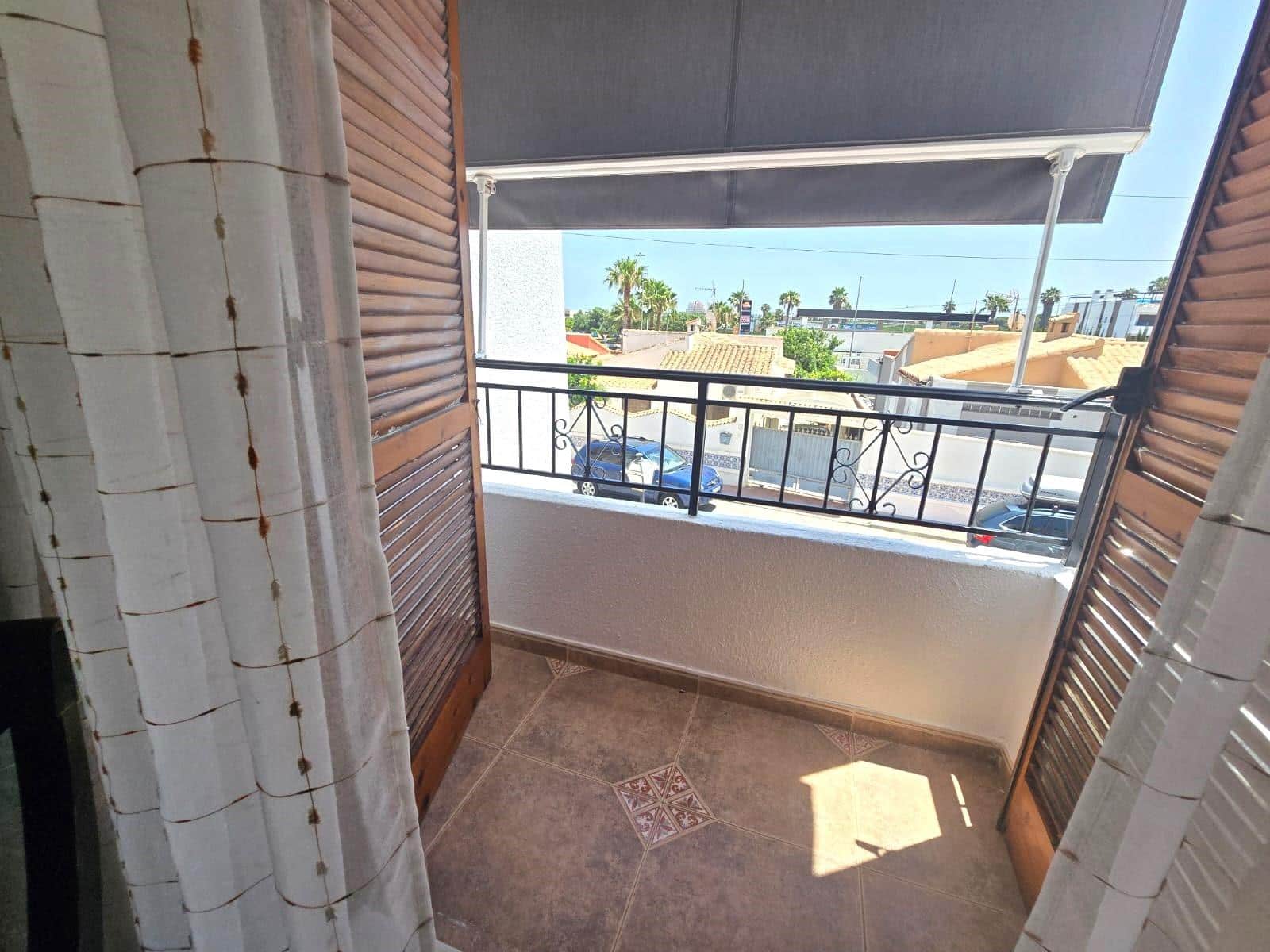 3 soverom Hus til salgs i Torrevieja med svømmebasseng - € 272 000 (Ref: 9979188)