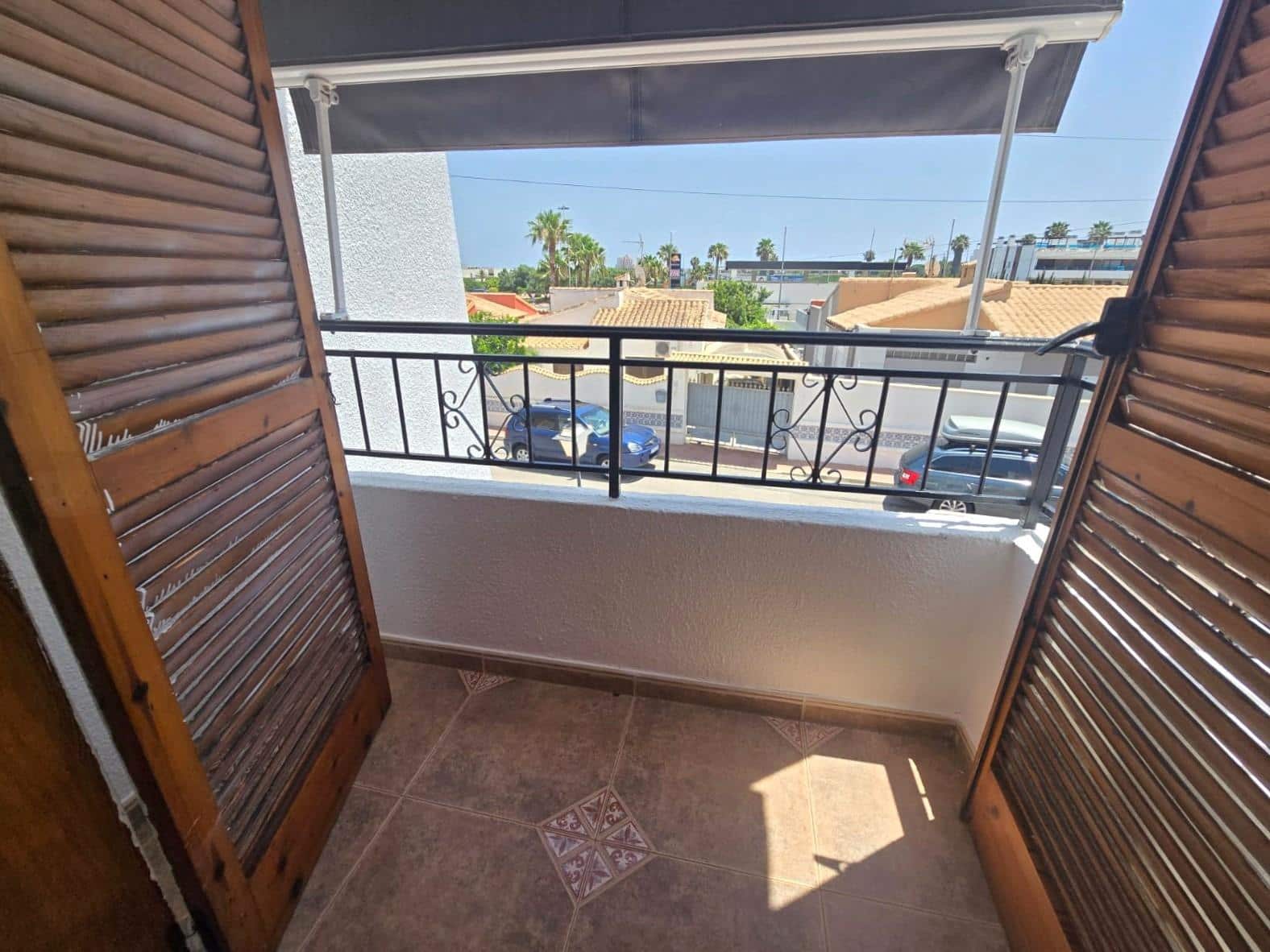 3 soverom Hus til salgs i Torrevieja med svømmebasseng - € 272 000 (Ref: 9979188)