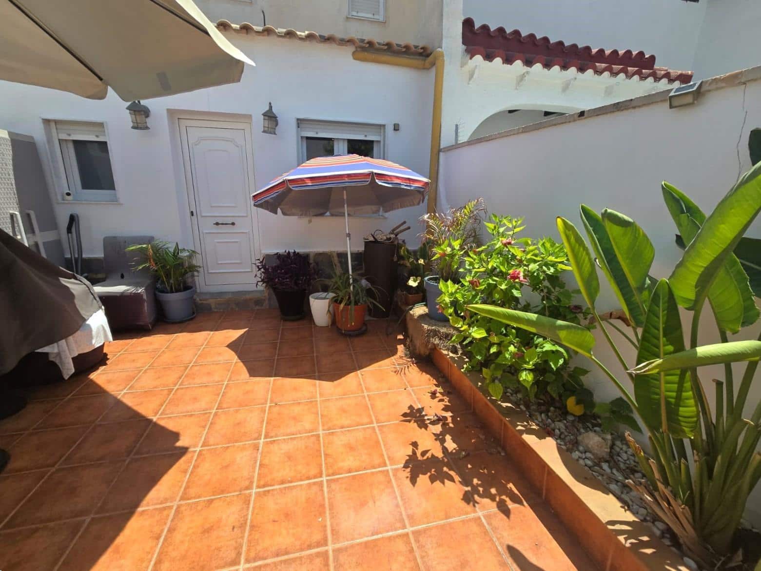 3 soverom Hus til salgs i Torrevieja med svømmebasseng - € 272 000 (Ref: 9979188)