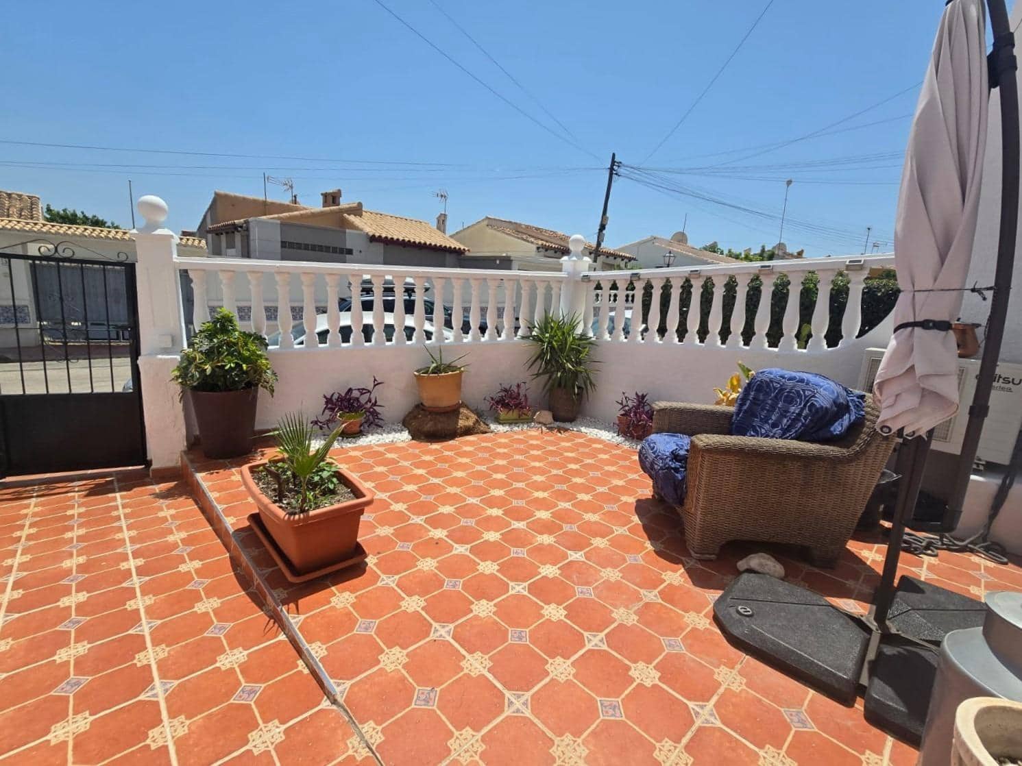 3 soverom Hus til salgs i Torrevieja med svømmebasseng - € 272 000 (Ref: 9979188)