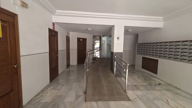 3 soveværelse Lejlighed til salg i Avenida Habaneras - Curva de Palangre, Torrevieja - € 157.900 (Ref: 9979194)