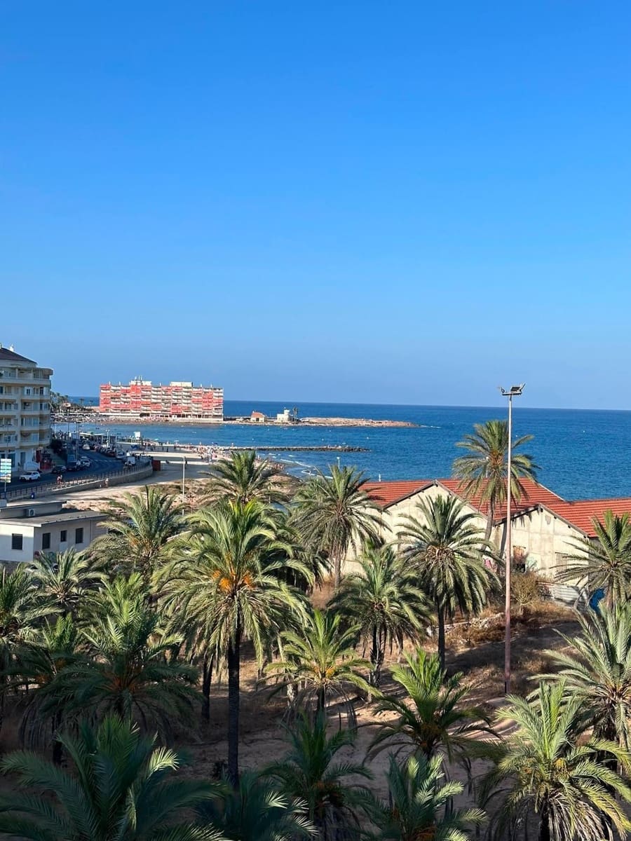 2 soverom Leilighet til salgs i Torrevieja - € 179 900 (Ref: 9979195)