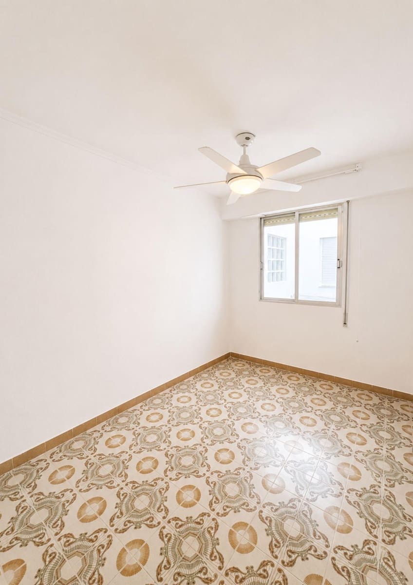 3 soverom Leilighet til salgs i Torrevieja med svømmebasseng garasje - € 349 000 (Ref: 9985216)
