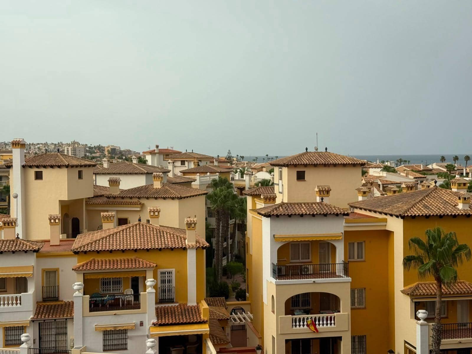 3 soveværelse Lejlighed til salg i Torrevieja med swimmingpool - € 329.000 (Ref: 9985217)