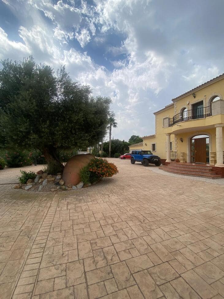 4 slaapkamer Finca/Landhuis te koop in Orihuela met zwembad garage - € 750.000 (Ref: 9985222)