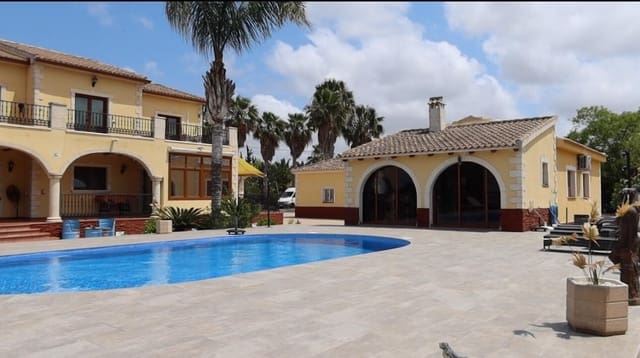 4 soverom Finca/Herregård til salgs i Montepinar - La Aparecida - Raiguero, Orihuela med svømmebasseng garasje - € 750 000 (Ref: 9985222)