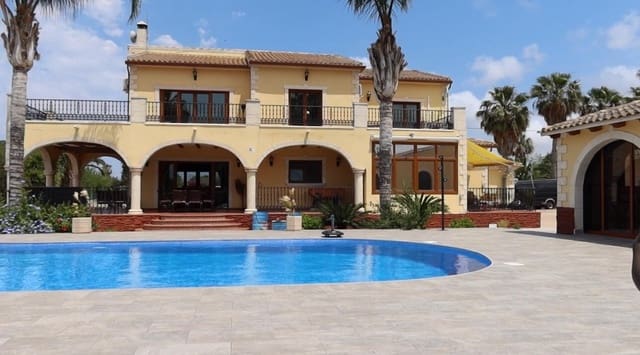 4 soverom Finca/Herregård til salgs i Montepinar - La Aparecida - Raiguero, Orihuela med svømmebasseng garasje - € 750 000 (Ref: 9985222)
