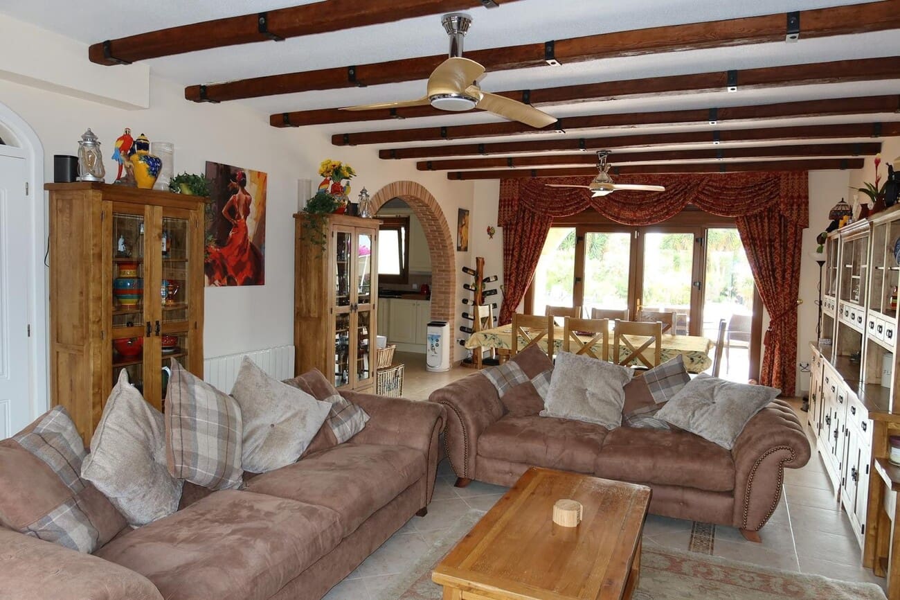 4 slaapkamer Finca/Landhuis te koop in Orihuela met zwembad garage - € 750.000 (Ref: 9985222)