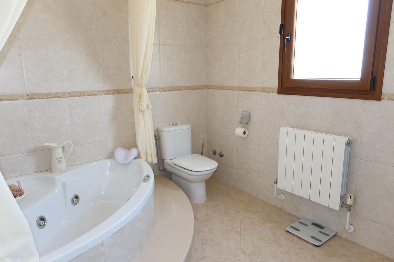 4 slaapkamer Finca/Landhuis te koop in Orihuela met zwembad garage - € 750.000 (Ref: 9985222)