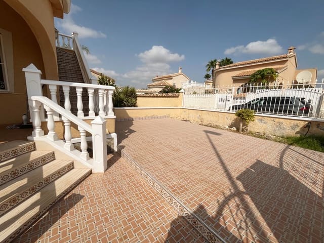 2 soveværelse Villa til salg i Ciudad Quesada, Rojales med swimmingpool garage - € 249.000 (Ref: 9987079)