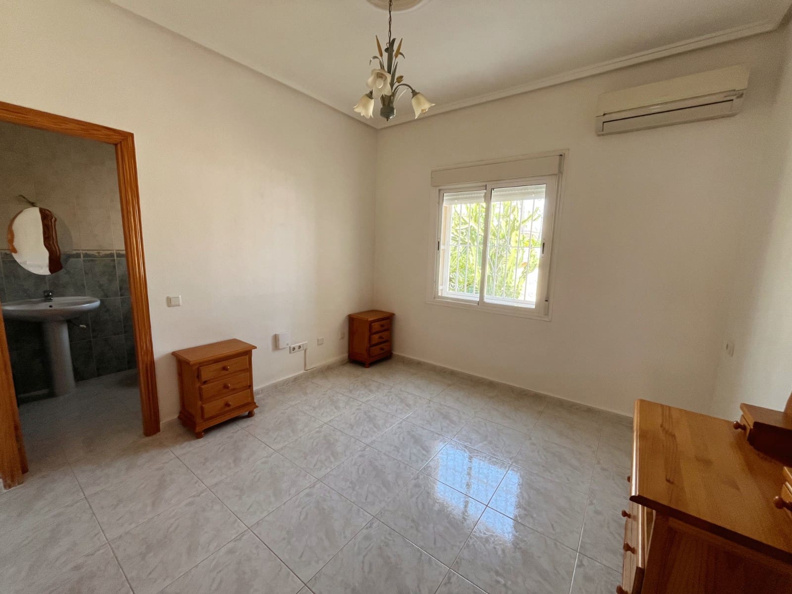 2 soveværelse Villa til salg i Ciudad Quesada med swimmingpool garage - € 249.000 (Ref: 9987079)
