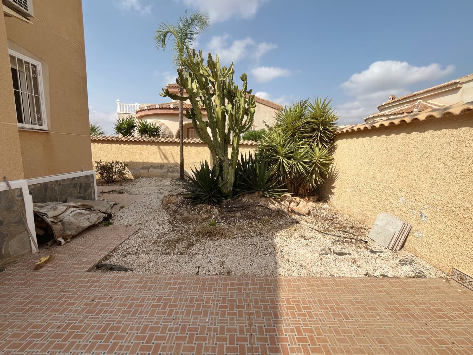 2 soveværelse Villa til salg i Ciudad Quesada med swimmingpool garage - € 249.000 (Ref: 9987079)