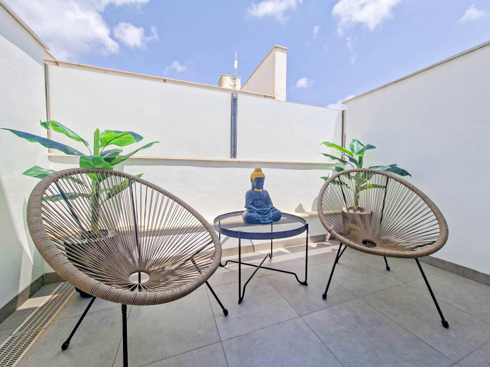 3 soveværelse Villa til salg i Villamartin med swimmingpool - € 330.000 (Ref: 9987082)