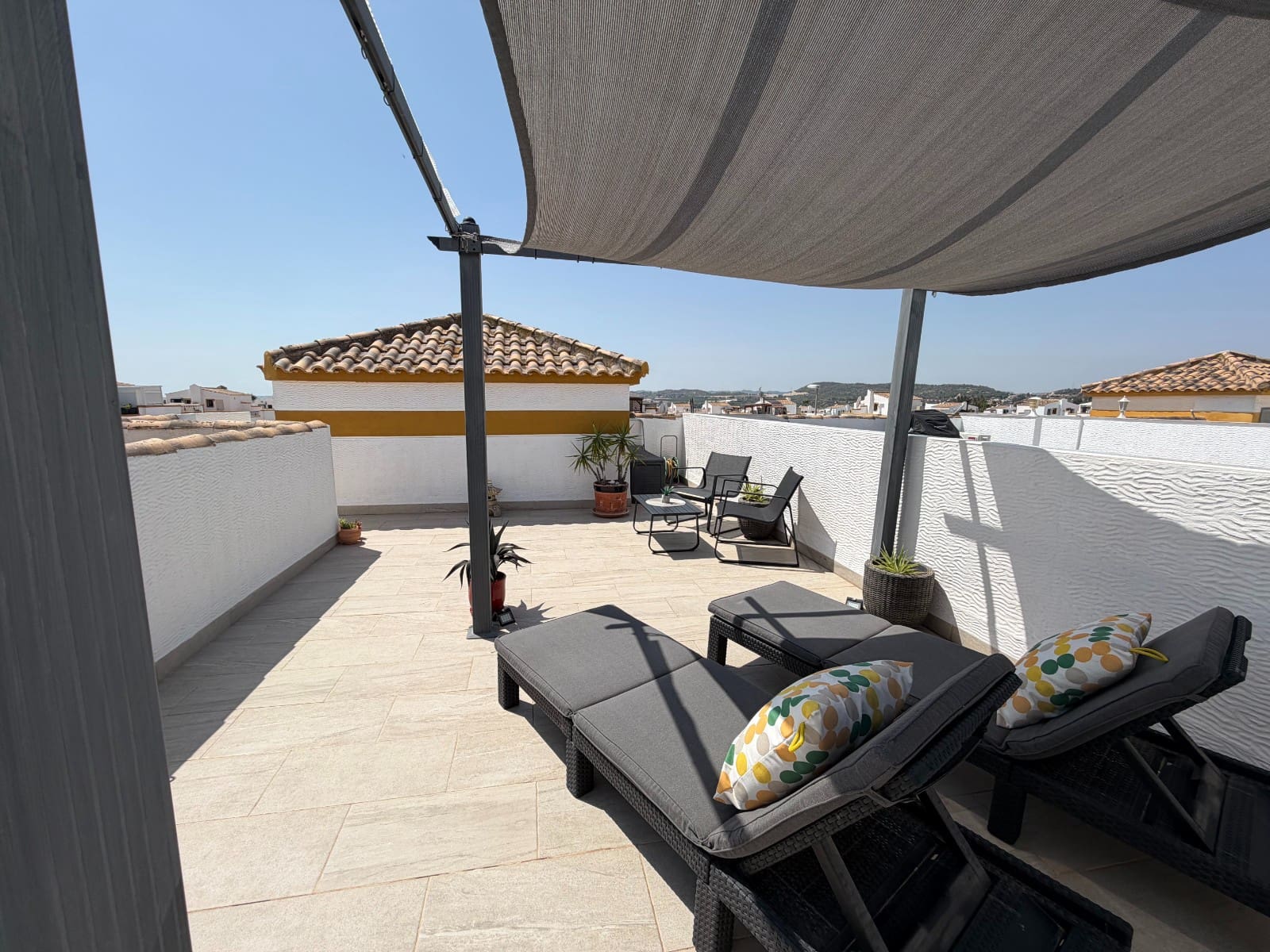 2 soverom Leilighet til salgs i Orihuela med svømmebasseng - € 150 000 (Ref: 9995894)