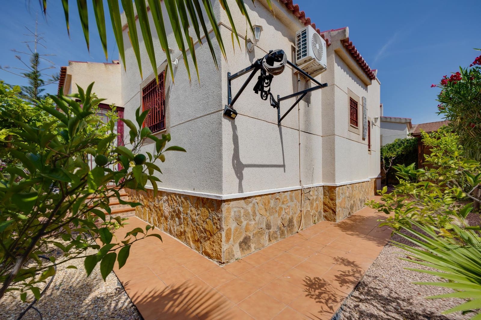 3 soverom Villa til salgs i San Fulgencio med svømmebasseng garasje - € 399 000 (Ref: 9995918)