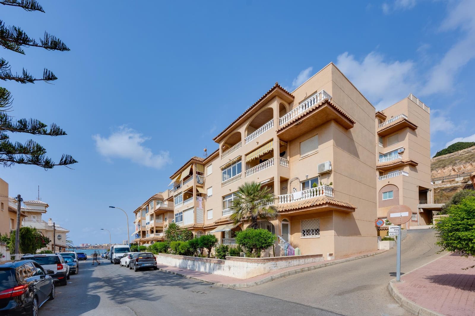 2 bedroom Apartment for sale in Torrevieja - € 219,500 (Ref: 9995920)