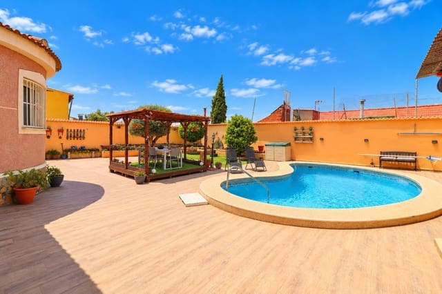4 bedroom Villa for sale in Benijófar with pool garage - € 360,000 (Ref: 9995922)