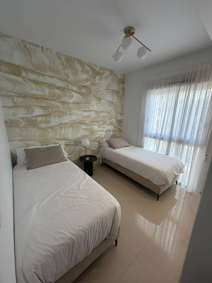 3 bedroom Bungalow for sale in Dona Pepa with pool garage - € 379,000 (Ref: 9995924)