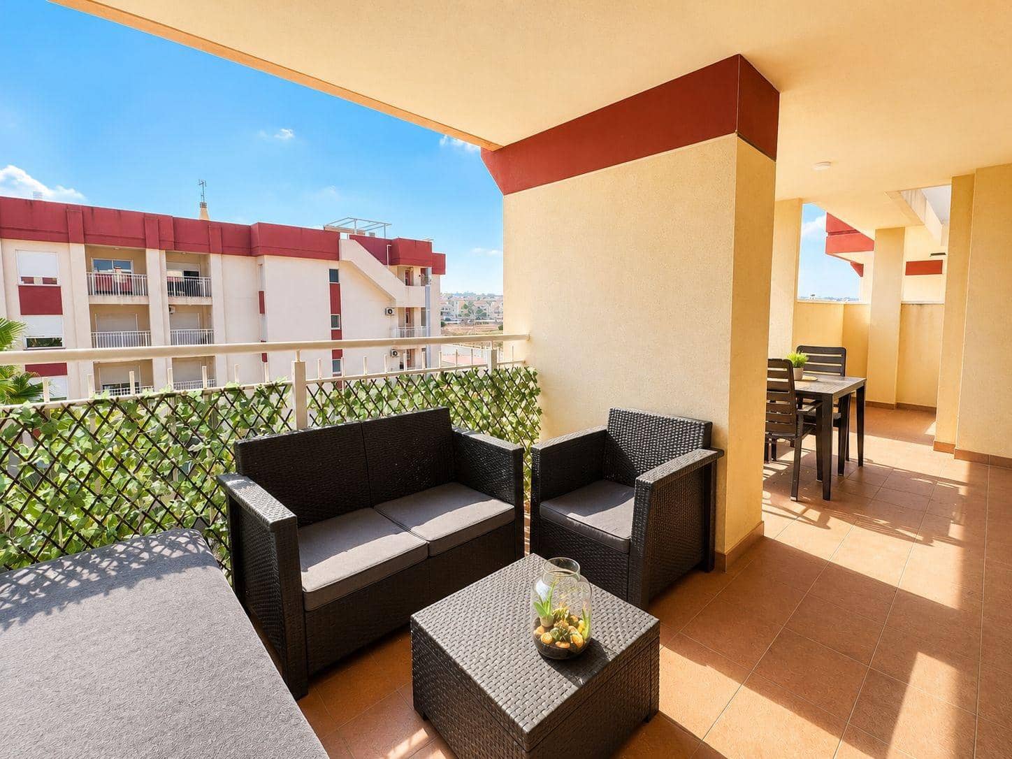 3 soverom Penthouse til salgs i Orihuela Costa med svømmebasseng - € 269 000 (Ref: 9995935)