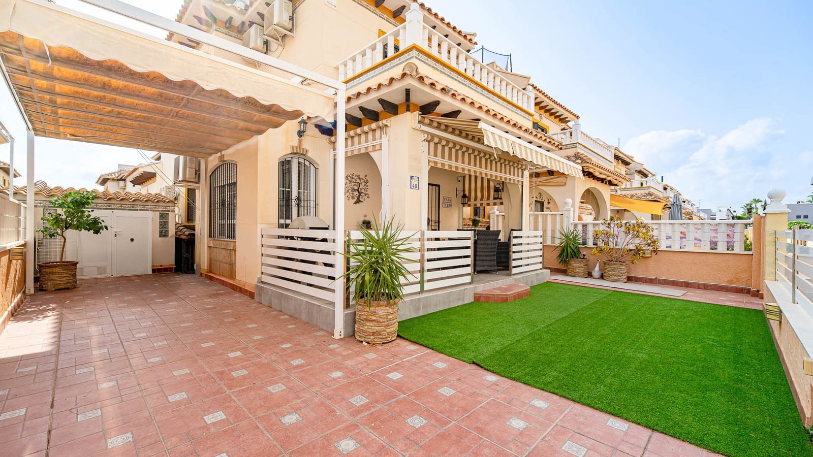 Pareado de 3 habitaciones en Orihuela Costa en venta con piscina garaje - 269.900 € (Ref: 9995941)