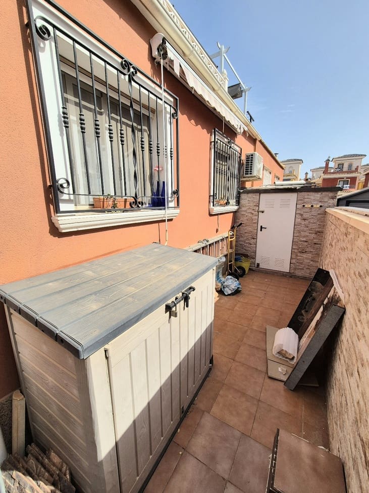 3 soveværelse Semi-Rækkehus til salg i Los Montesinos med swimmingpool garage - € 219.995 (Ref: 9995943)