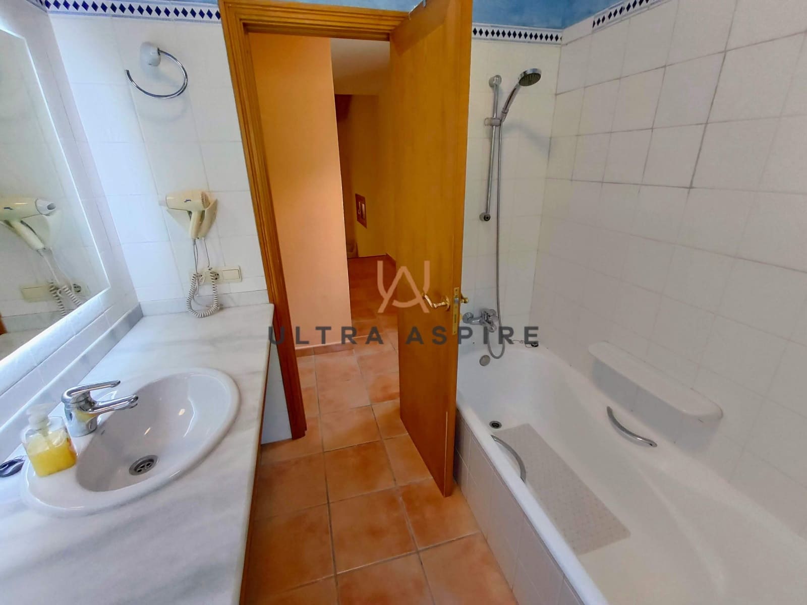 11 bedroom Apartment for rent in Son Servera with garage - € 1,600 (Ref: 10021440)