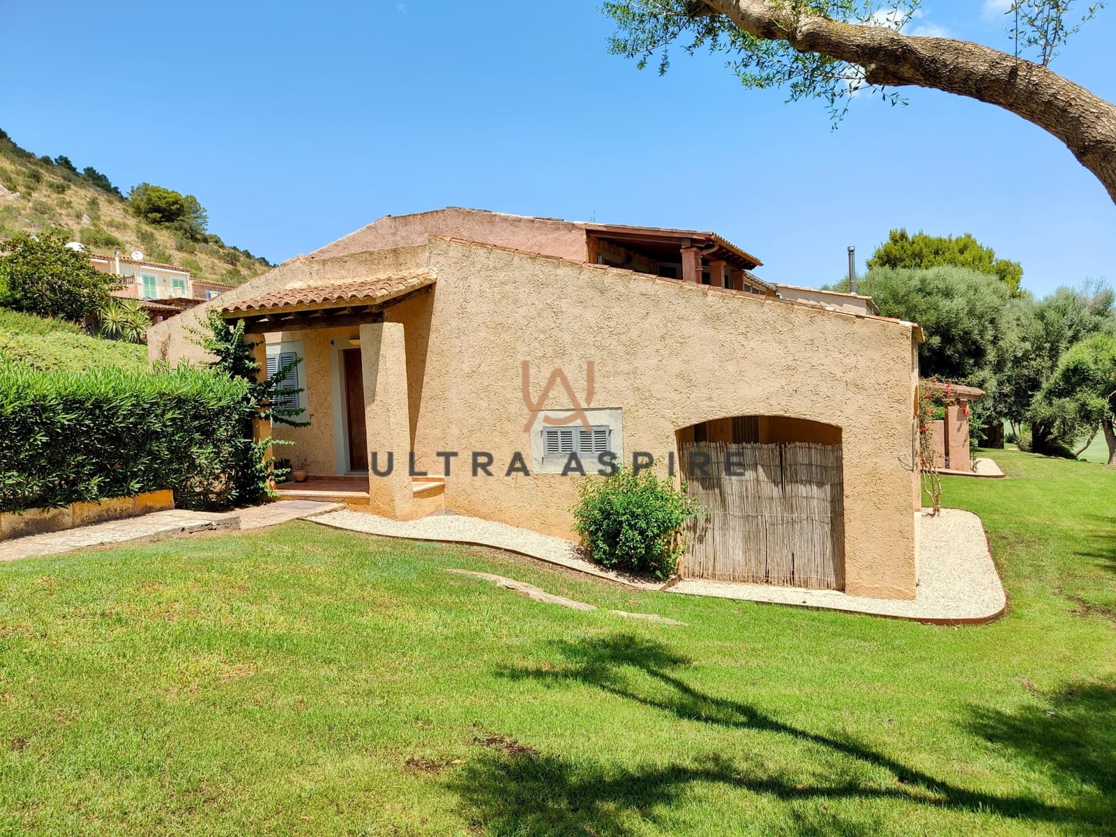 11 bedroom Apartment for rent in Son Servera with garage - € 1,600 (Ref: 10021440)