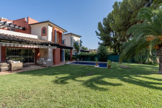 3 chambre Villa/Maison à vendre à Santa Ponsa, Calvià avec piscine garage - 1 350 000 € (Ref: 10079073)