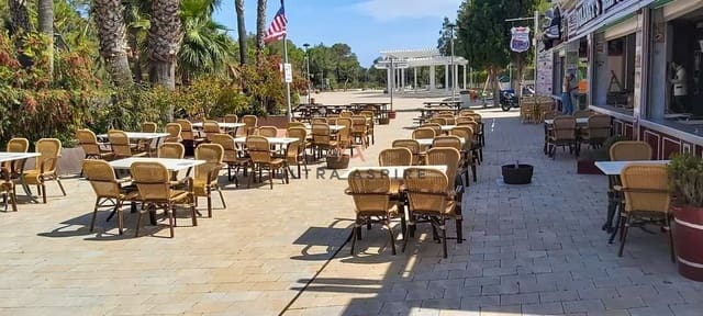 Erhverv til salg i Sa Coma, Sant Llorenç des Cardassar med garage - € 998.000 (Ref: 8243435)