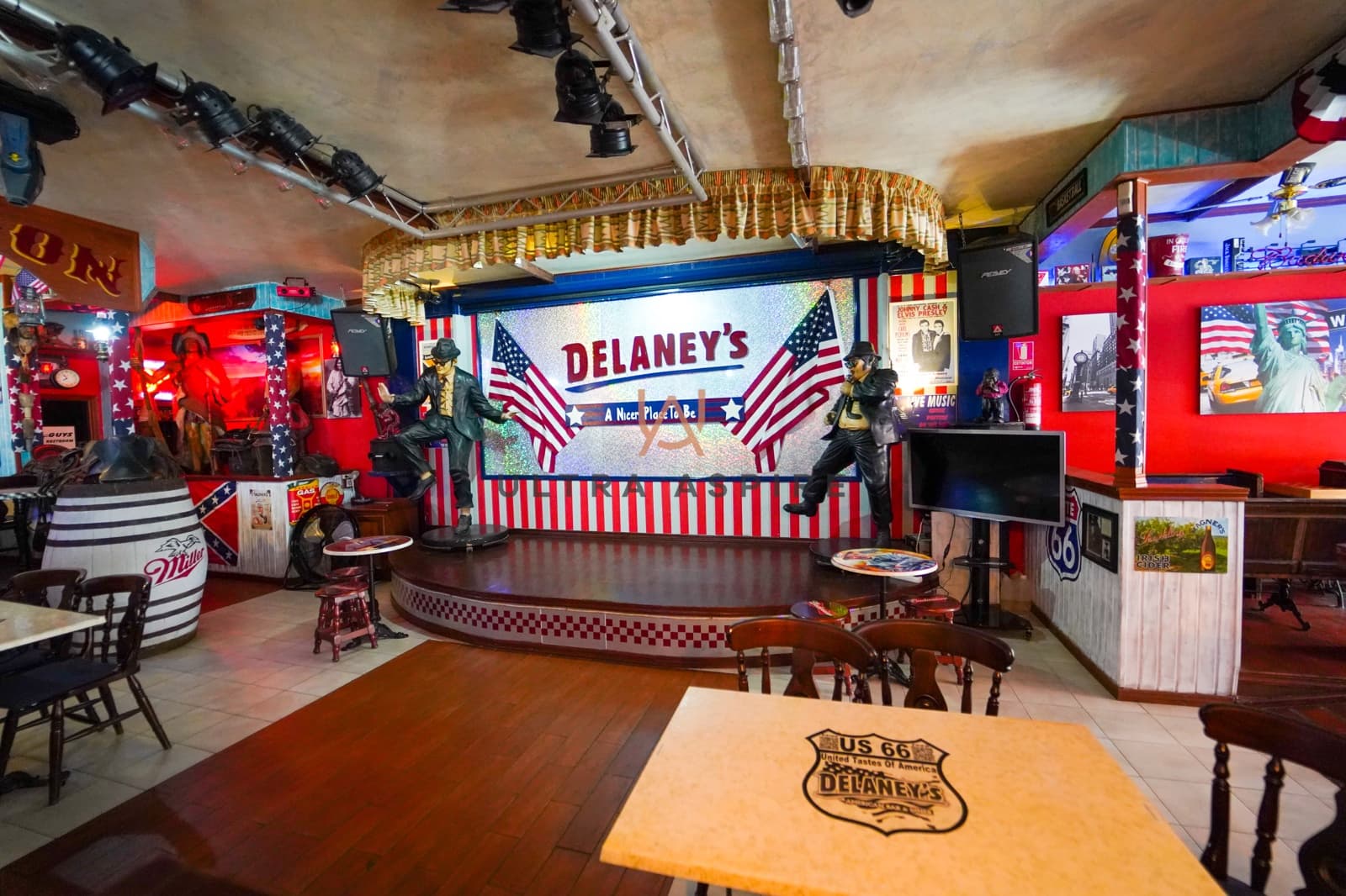 Erhverv til salg i Sa Coma med garage - € 998.000 (Ref: 8243435)