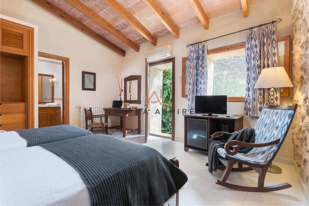 20 sovrum Kommersiell till salu i Sencelles med pool garage - 6 900 000 € (Ref: 8332355)