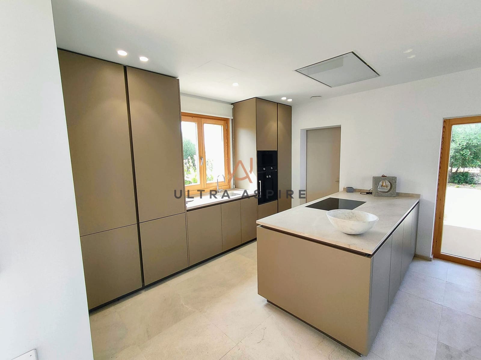 4 soveværelse Finca/Landehus til salg i Sant Llorenc des Cardassar med swimmingpool garage - € 2.690.000 (Ref: 8548325)