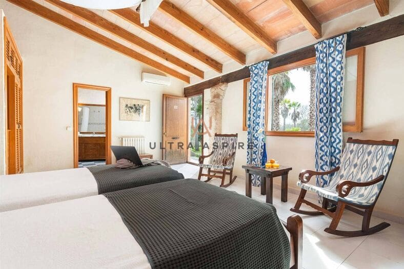 20 soveværelse Erhverv til salg i Ruberts med swimmingpool garage - € 6.800.000 (Ref: 8853293)