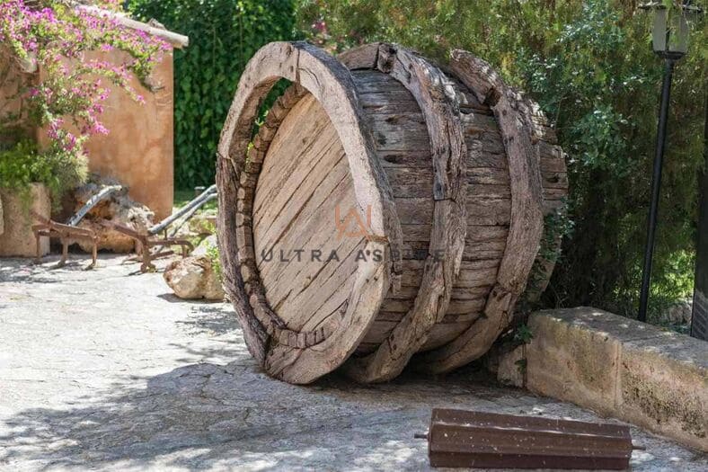 20 soveværelse Erhverv til salg i Ruberts med swimmingpool garage - € 6.800.000 (Ref: 8853293)