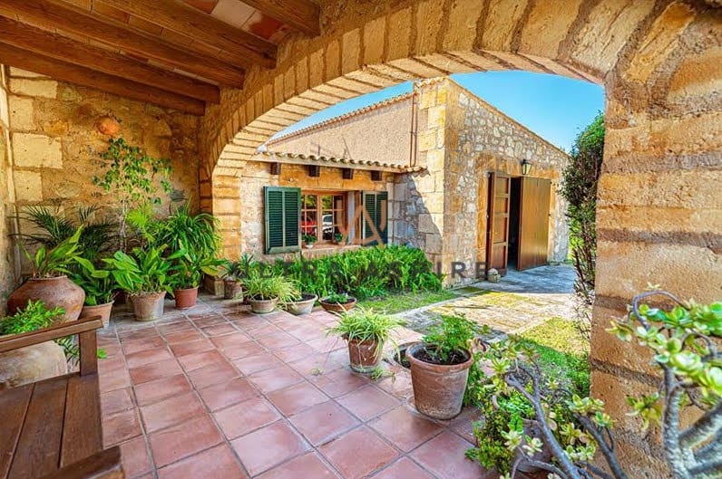 3 chambre Finca/Maison de Campagne à vendre à Son Servera avec garage - 850 000 € (Ref: 8880820)