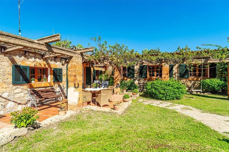 3 chambre Finca/Maison de Campagne à vendre à Son Servera avec garage - 850 000 € (Ref: 8880820)