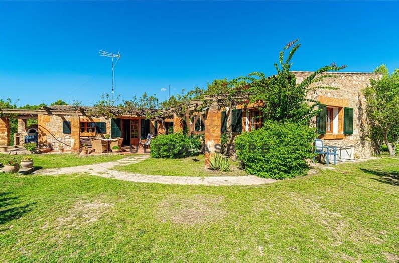 3 chambre Finca/Maison de Campagne à vendre à Son Servera avec garage - 850 000 € (Ref: 8880820)