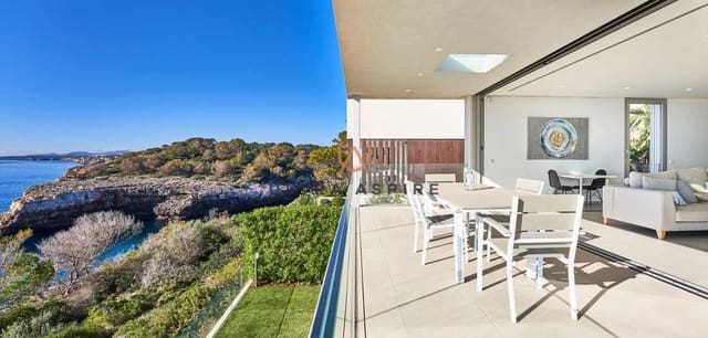 4 bedroom Villa for sale in Portocristo / Port de Manacor, Manacor with pool garage - € 4,300,000 (Ref: 9004557)