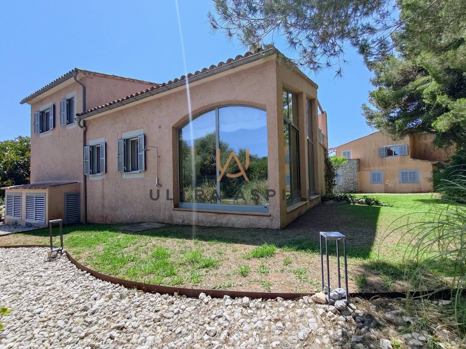 3 soveværelse Byhus til salg i Son Servera med swimmingpool garage - € 795.400 (Ref: 9105877)