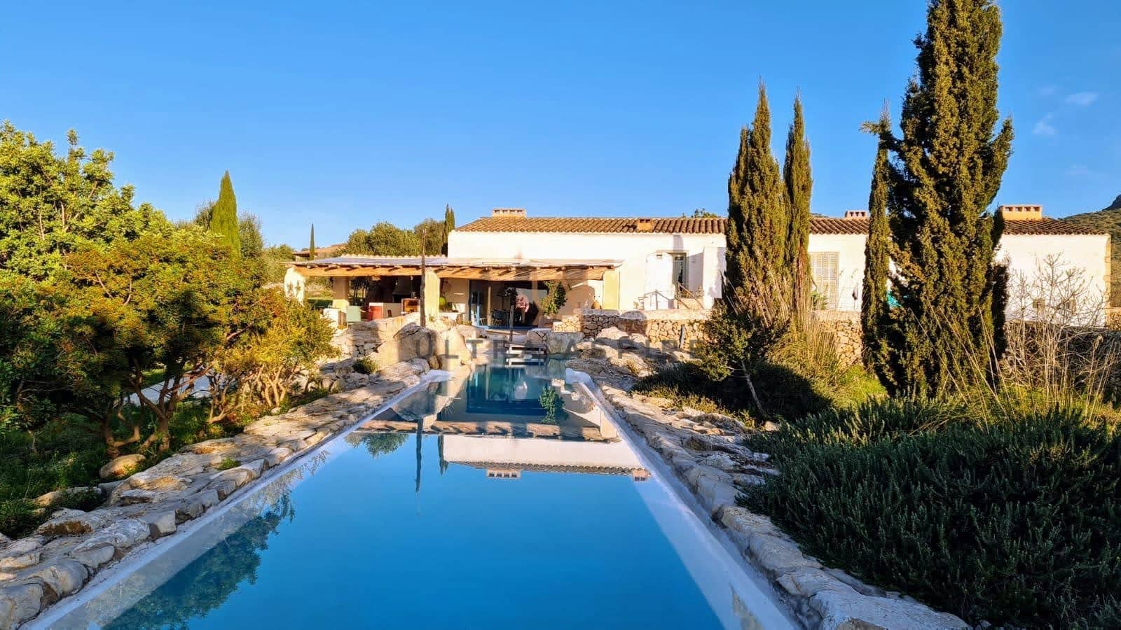 Finca/Casa Rural de 4 habitaciones en Sant Llorenç des Cardassar en alquiler con piscina garaje - 4.200 € (Ref: 9279572)