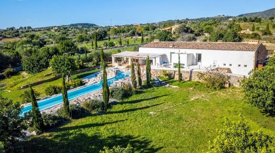 Finca/Casa Rural de 4 habitaciones en Sant Llorenç des Cardassar en alquiler con piscina garaje - 4.200 € (Ref: 9279572)