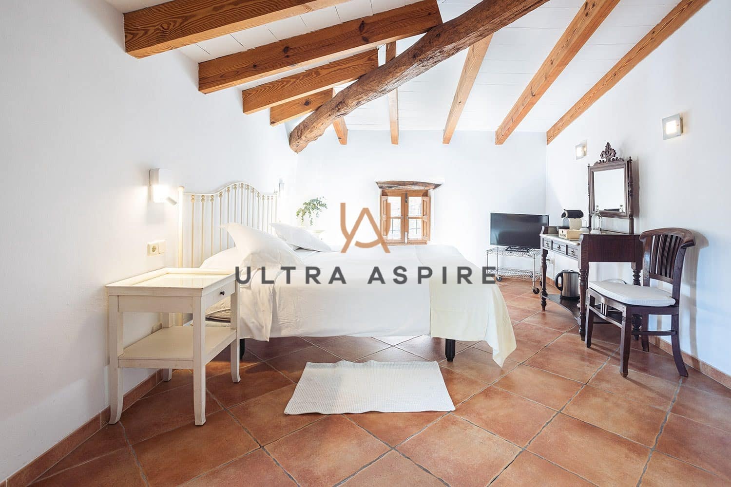 8 bedroom Commercial for sale in Estellenchs with garage - € 2,600,000 (Ref: 9291248)