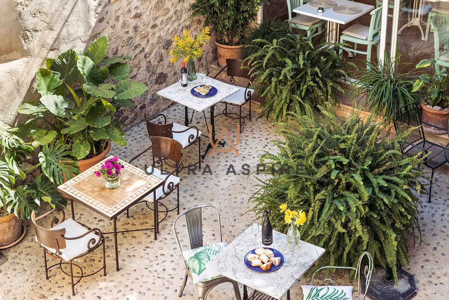 8 bedroom Commercial for sale in Estellenchs with garage - € 2,600,000 (Ref: 9291248)