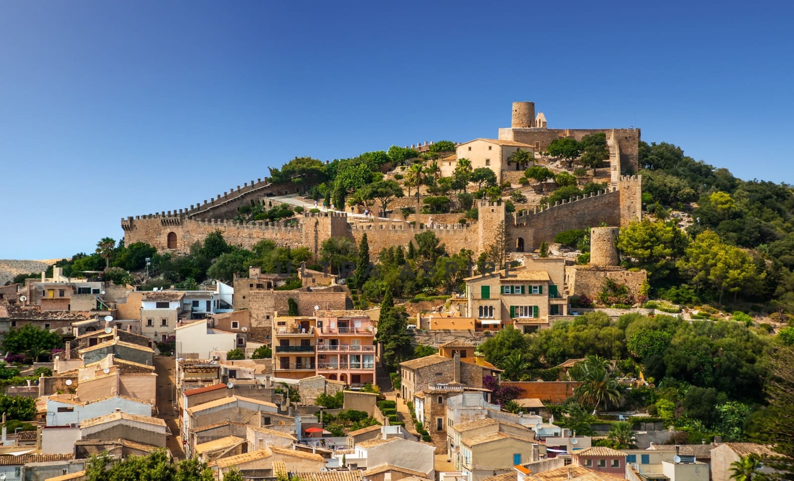 2 bedroom Apartment for sale in Capdepera with pool garage - € 655,000 (Ref: 9638956)