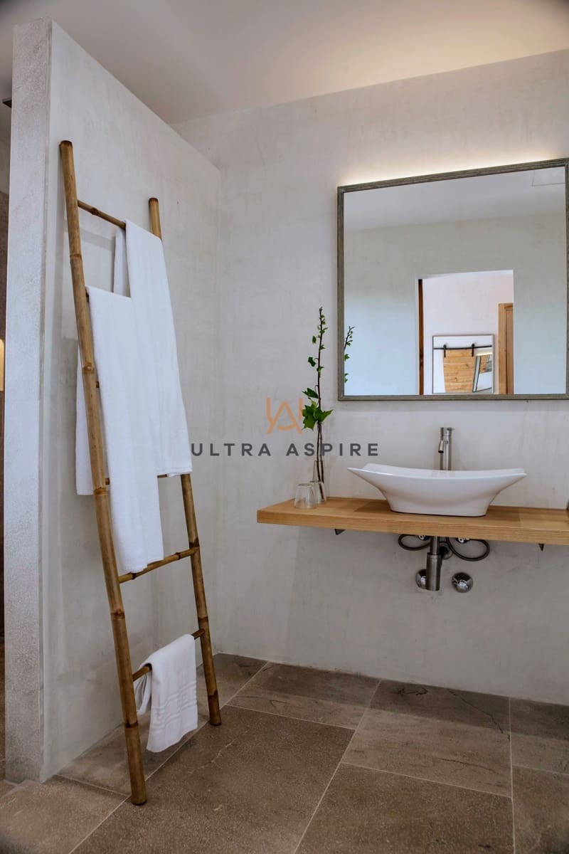 5 bedroom Villa for sale in Arta with pool garage - € 3,200,000 (Ref: 9714288)