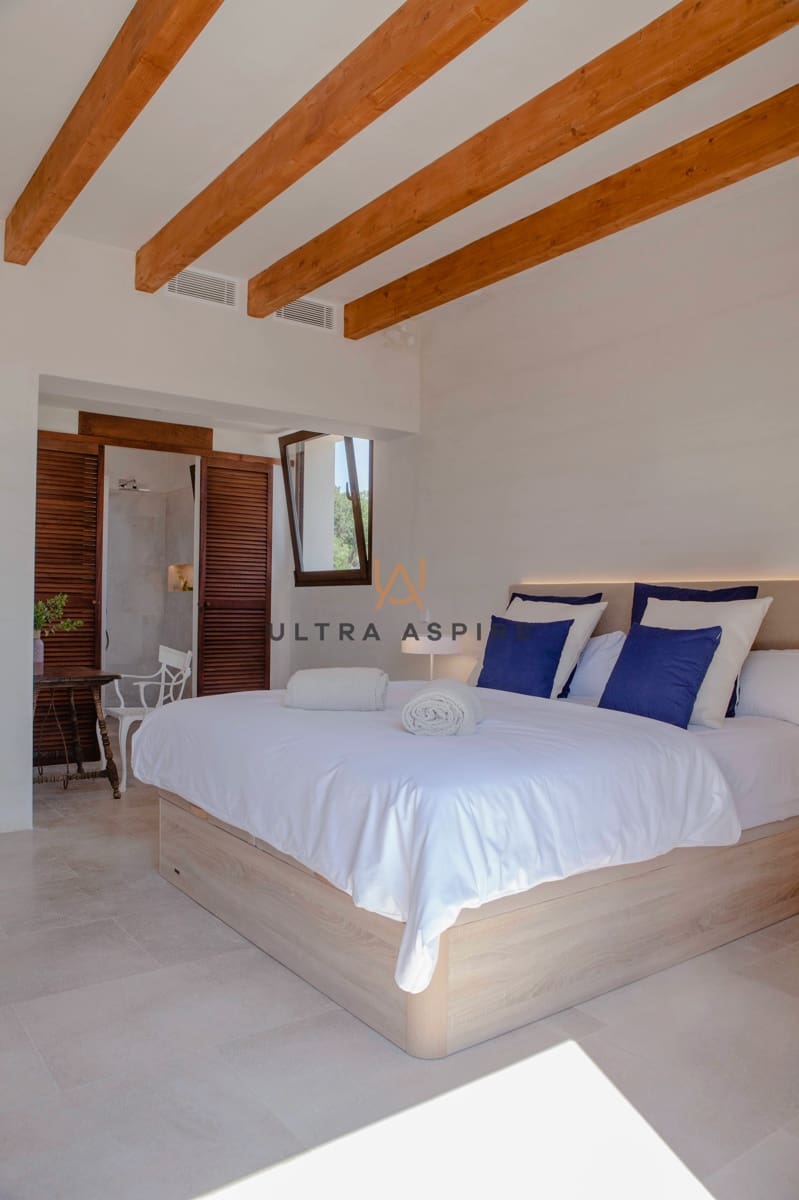 5 bedroom Villa for sale in Arta with pool garage - € 3,200,000 (Ref: 9714288)