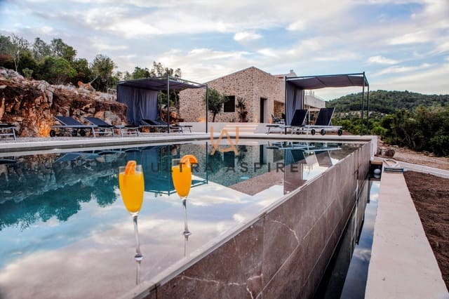 5 bedroom Villa for sale in Artà with pool garage - € 3,200,000 (Ref: 9714288)