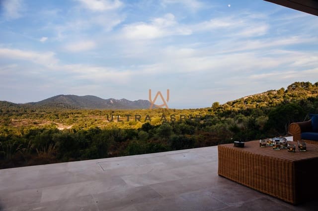 5 bedroom Villa for sale in Artà with pool garage - € 3,200,000 (Ref: 9714288)